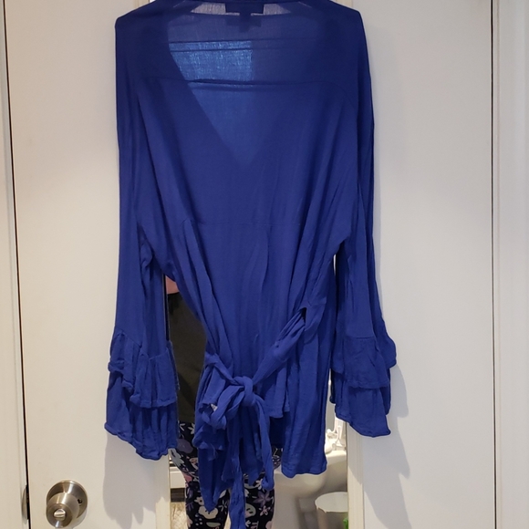 Suzanne Betro wrap blouse with embroidery 3X - Picture 7 of 7